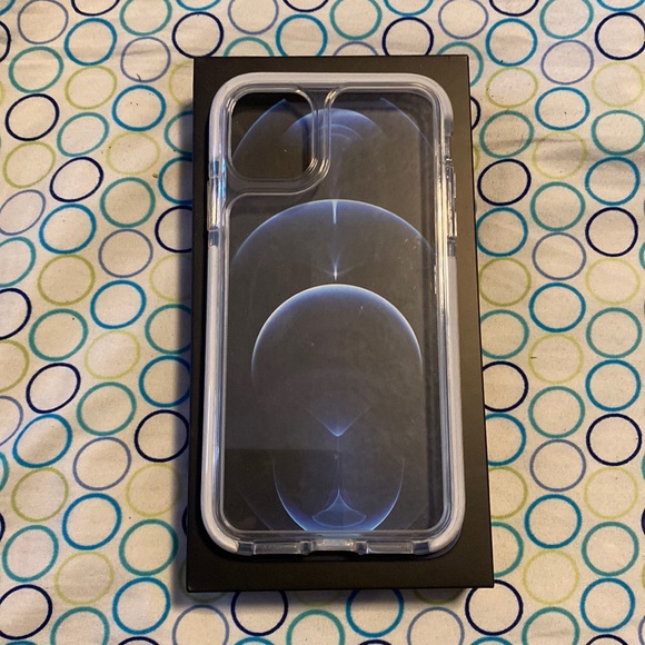 iPhone 11 case - Picture 1 of 1